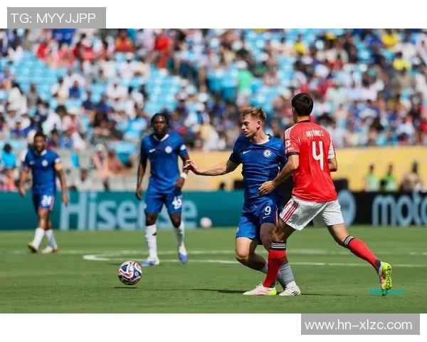 英超激战：AC米兰与本菲卡互交白卷全场气氛紧张刺激